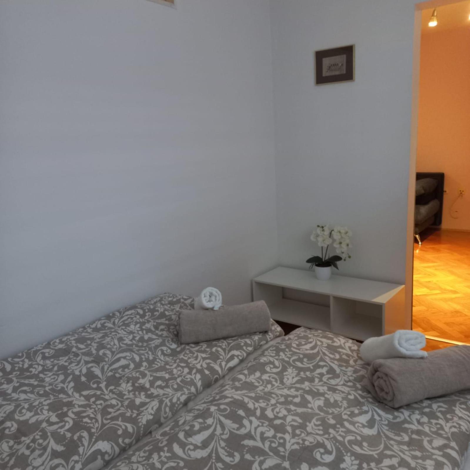 Apartment Blue Moon Lubiana Esterno foto